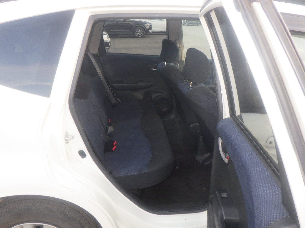 Vehicle SU00001189 large view 23