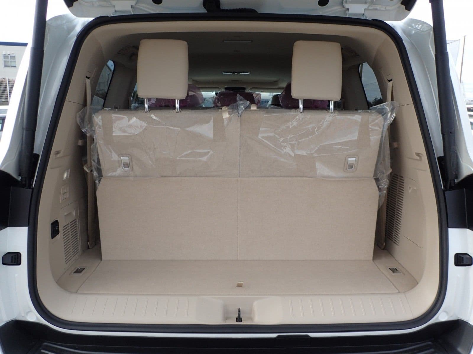 Vehicle SU00001212 large view 23