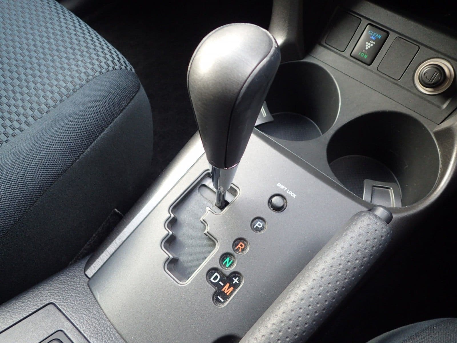 Vehicle SU00001203 large view 32