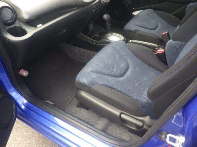 Vehicle SU00001162 large view 24