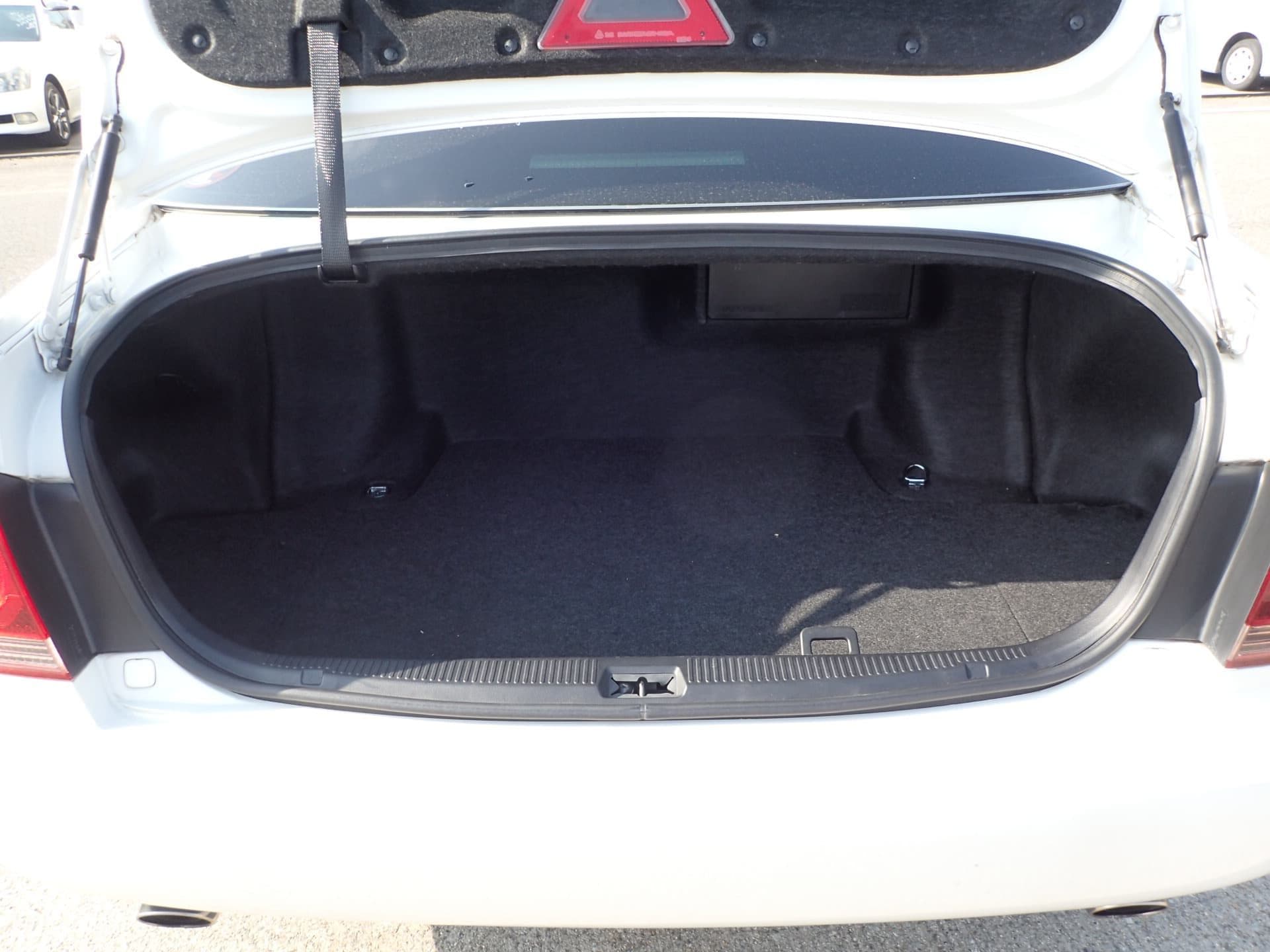 Vehicle SU00001188 large view 24