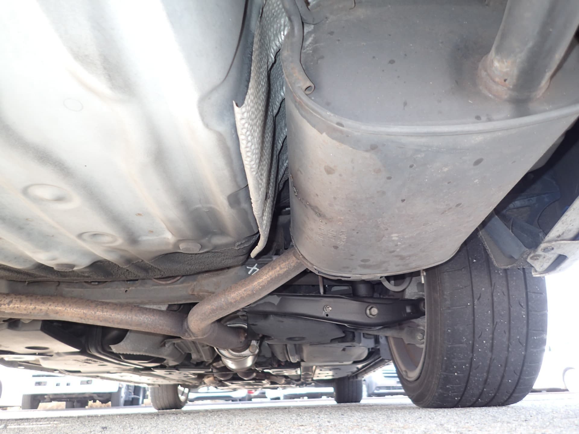 Vehicle SU00001188 large view 17