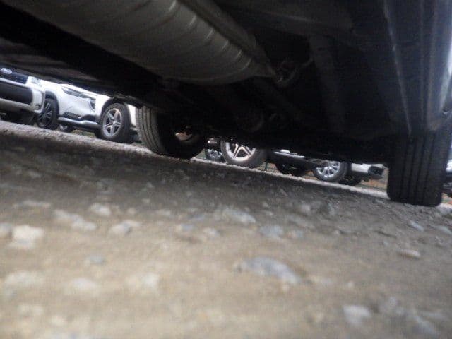 Vehicle SU00001208 large view 16