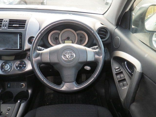 Vehicle SU00001196 large view 26