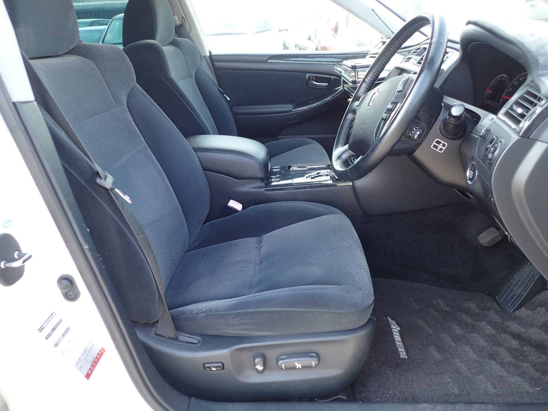 Vehicle SU00001188 large view 22