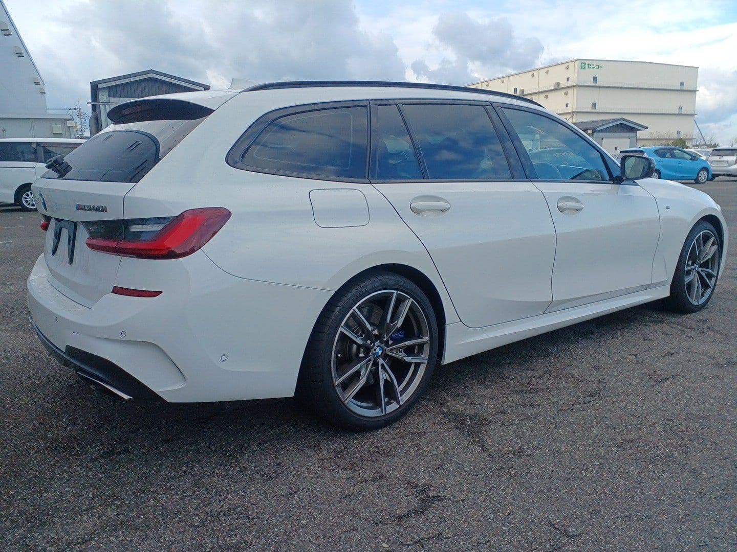 Vehicle SU00001199 large view 5