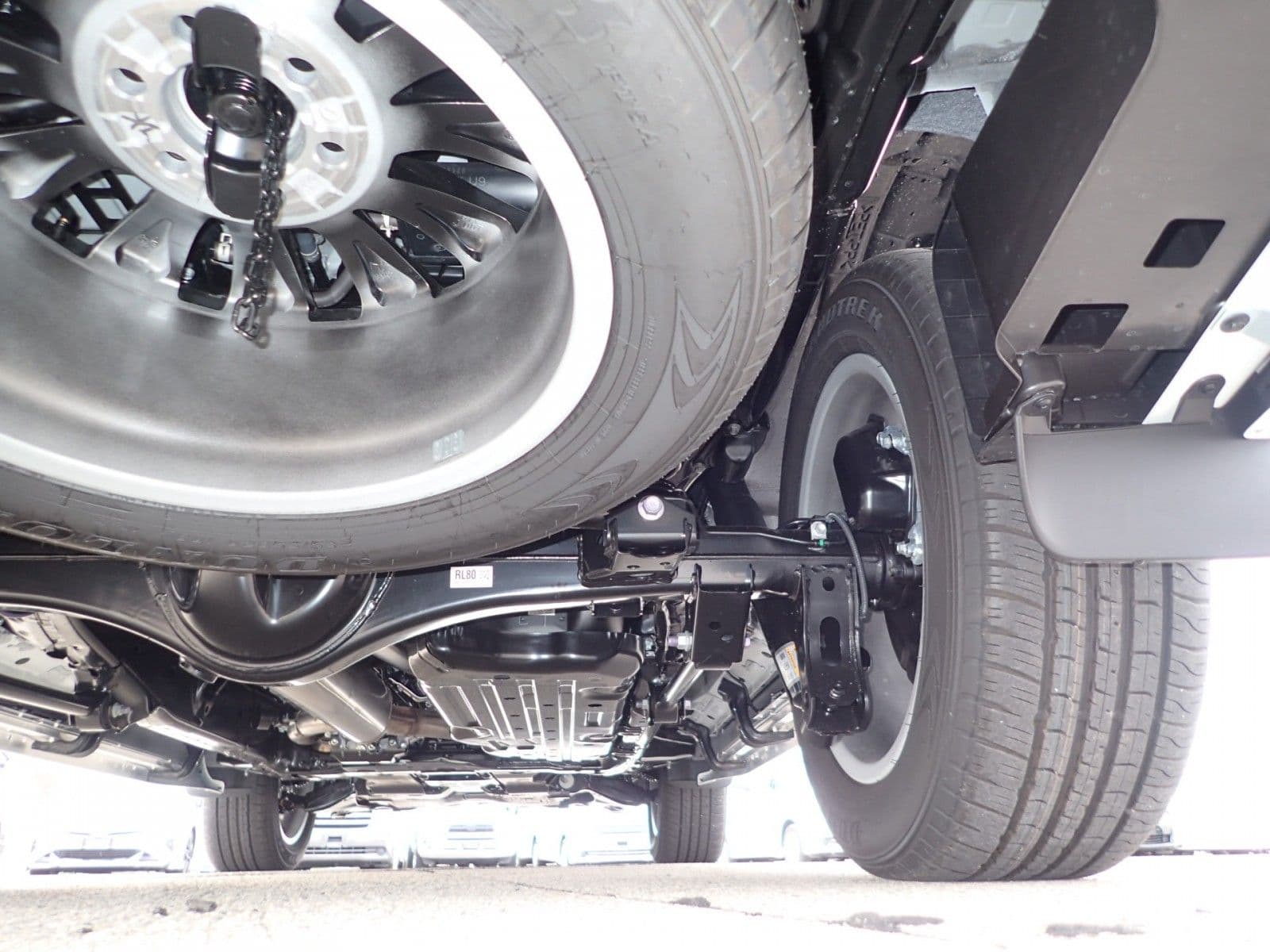 Vehicle SU00001212 large view 16