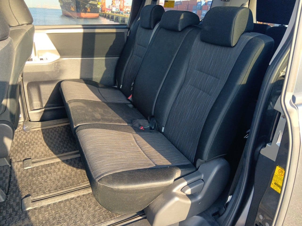 Vehicle SU00001247 large view 25