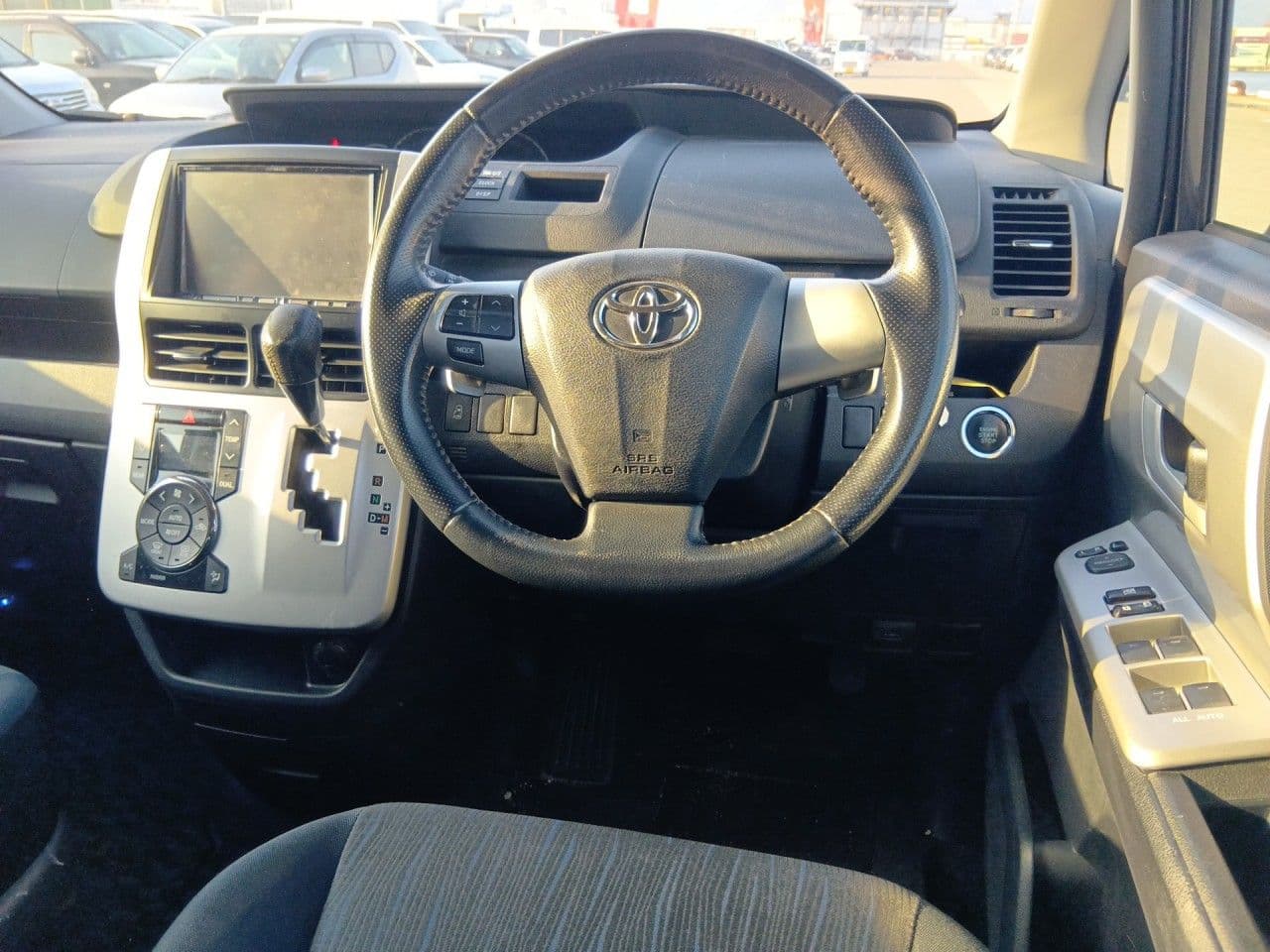 Vehicle SU00001247 large view 28