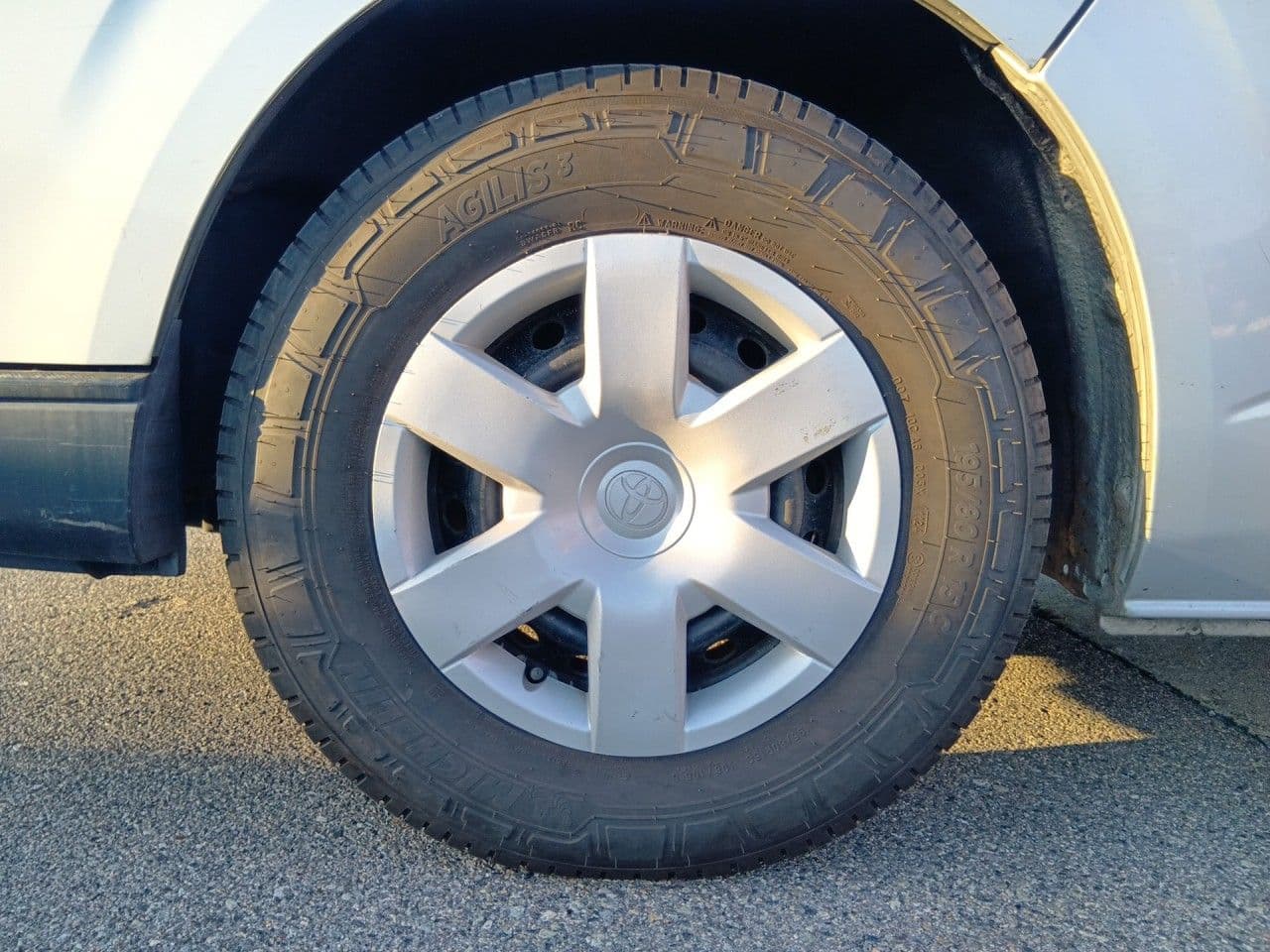 Vehicle SU00001240 large view 9