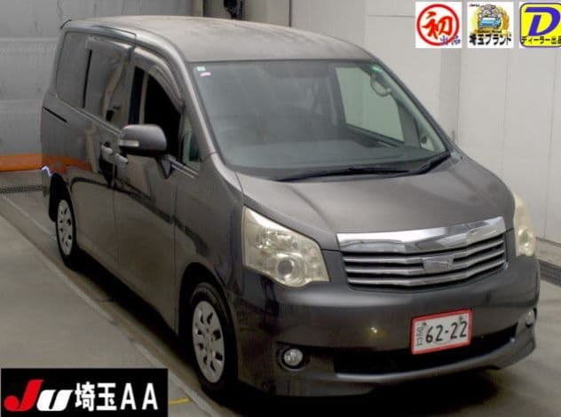 
									2011 TOYOTA NOAH X SMART EDITION
								