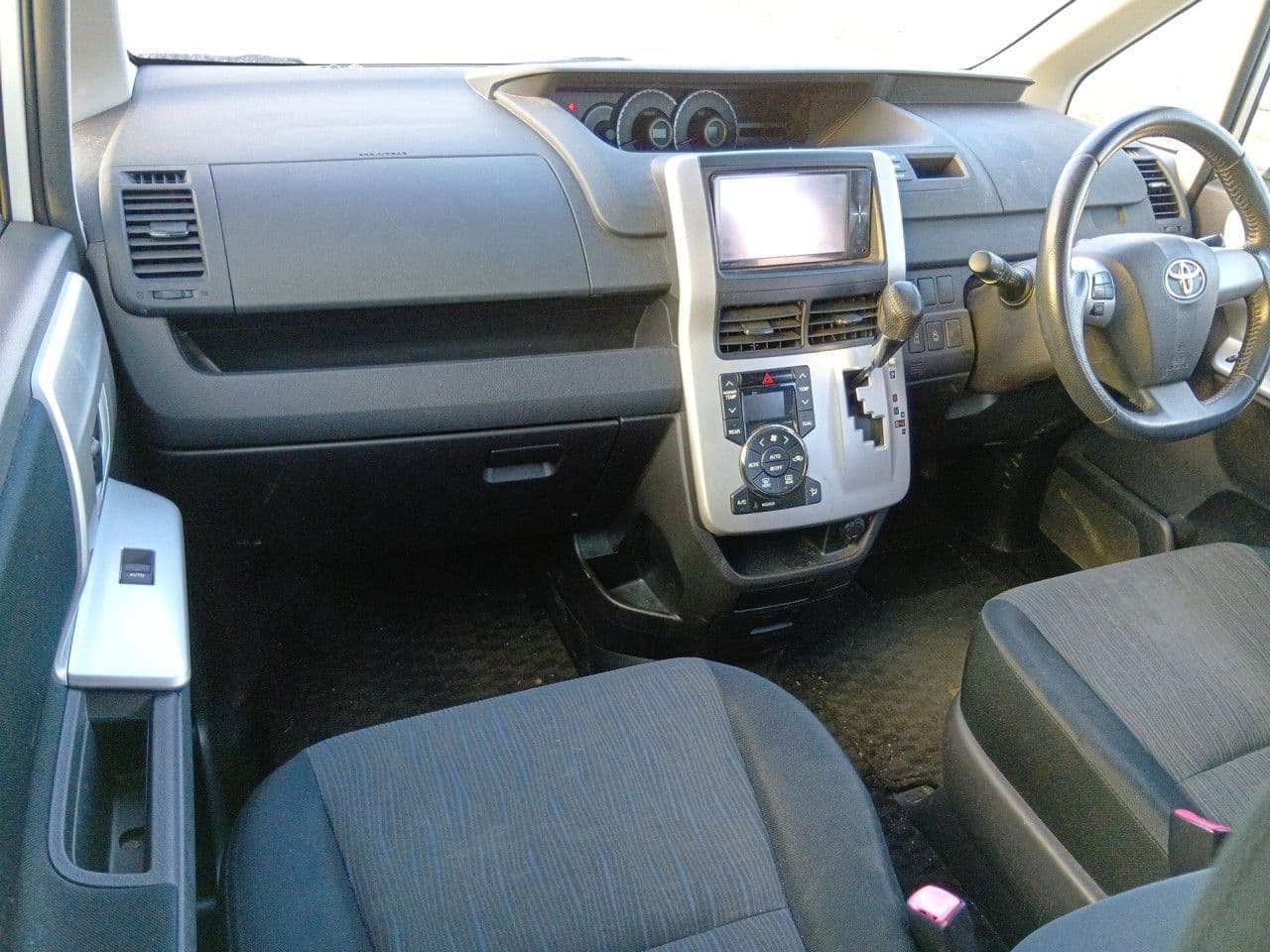 Vehicle SU00001250 large view 28