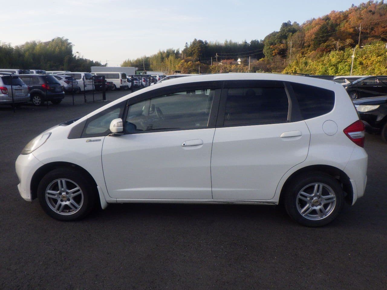 Vehicle SU00001191 large view 3