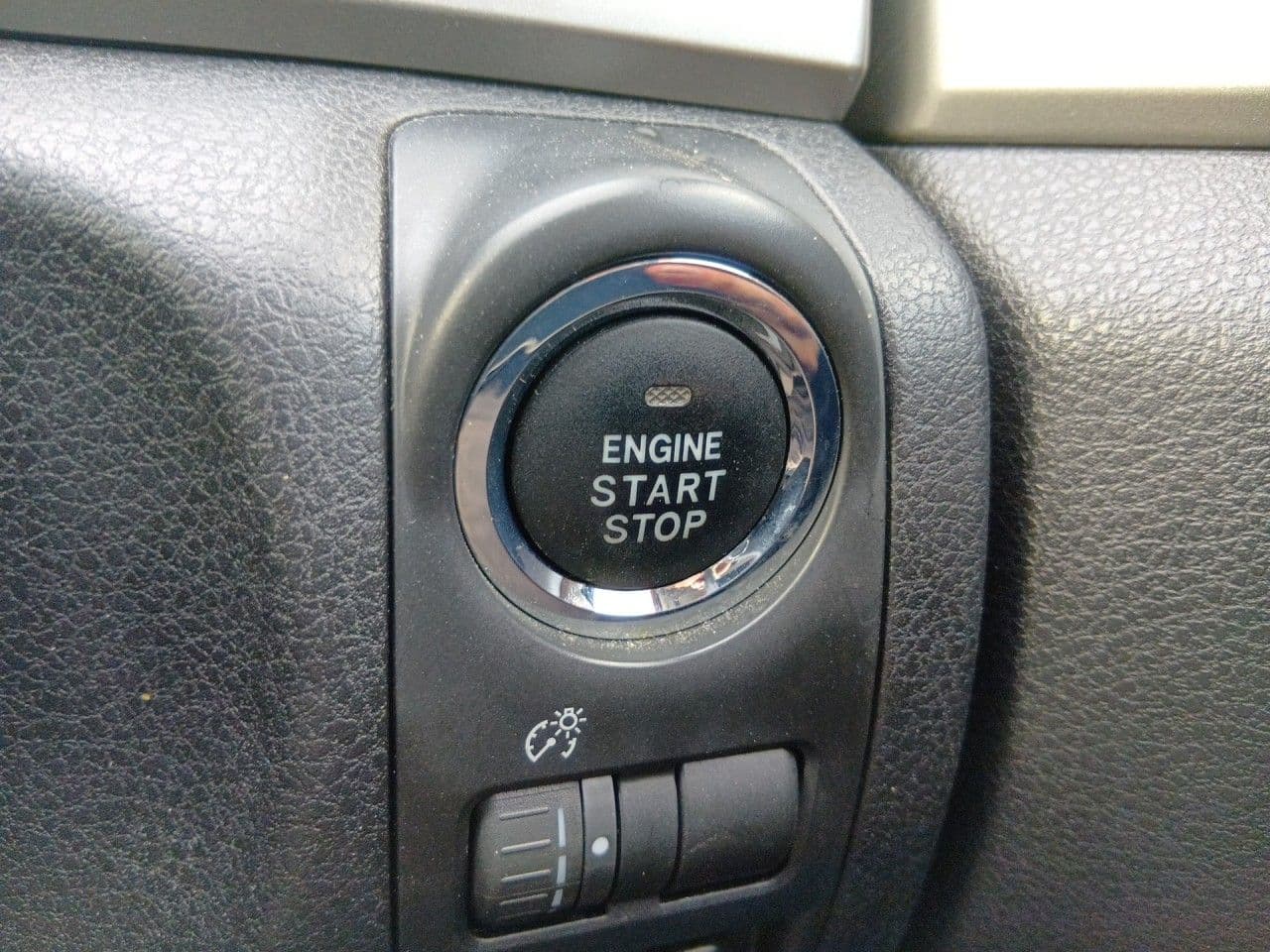 Vehicle SU00001263 large view 32