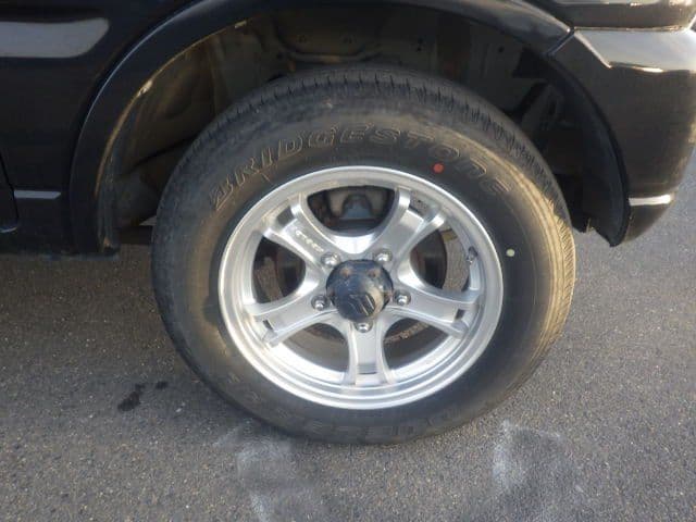 Vehicle SU00001246 large view 9