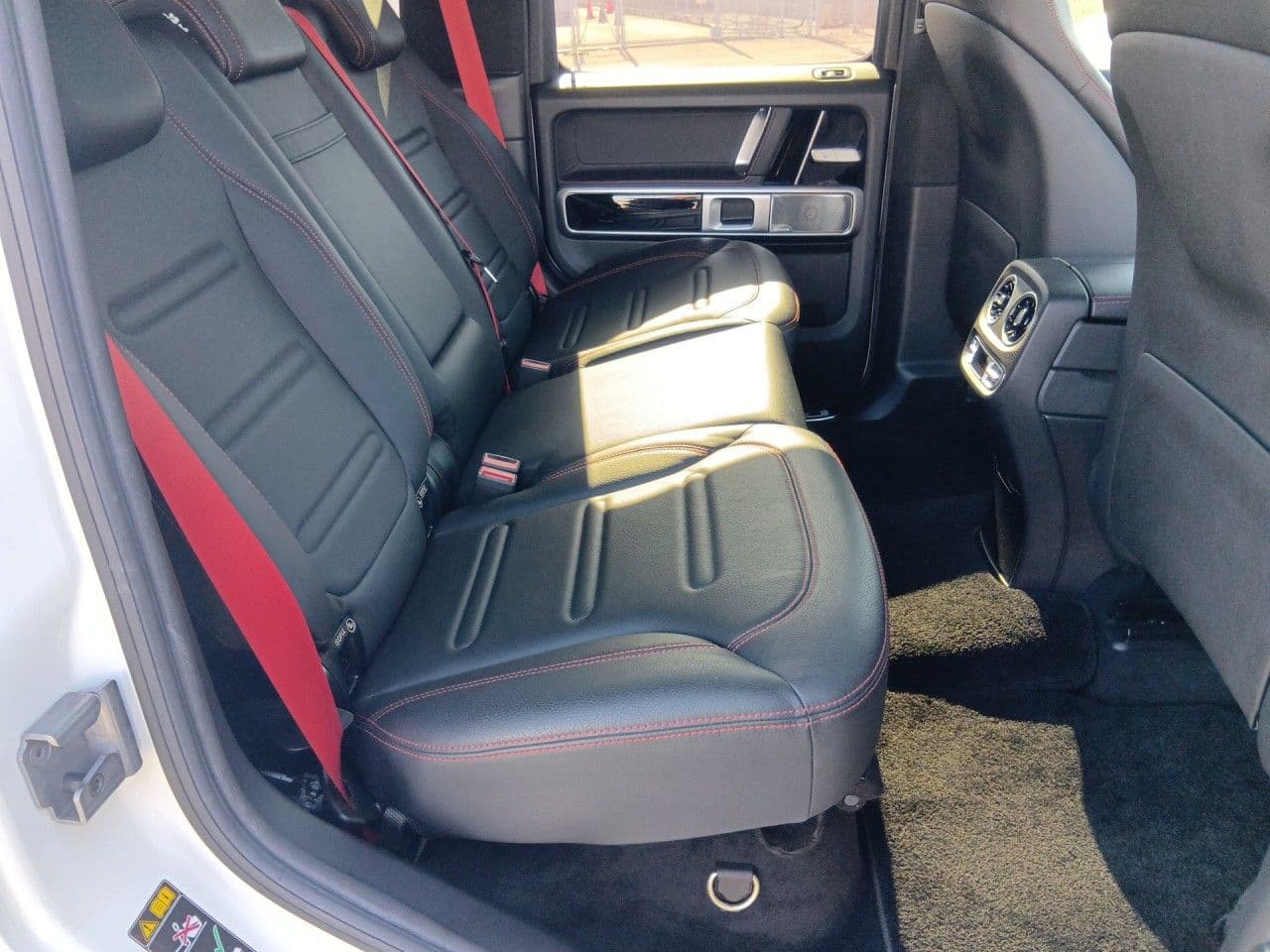 Vehicle SU00001267 large view 22