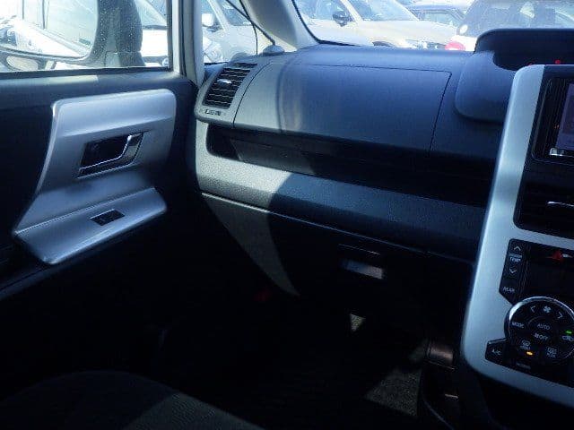 Vehicle SU00001227 large view 26