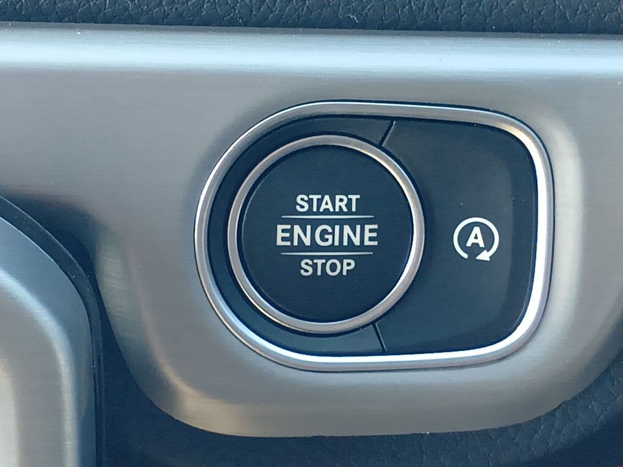 Vehicle SU00001267 large view 36