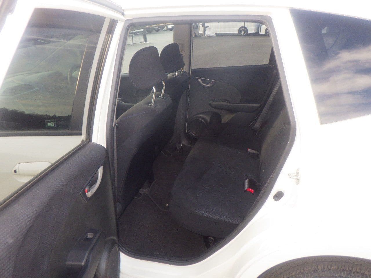 Vehicle SU00001191 large view 24