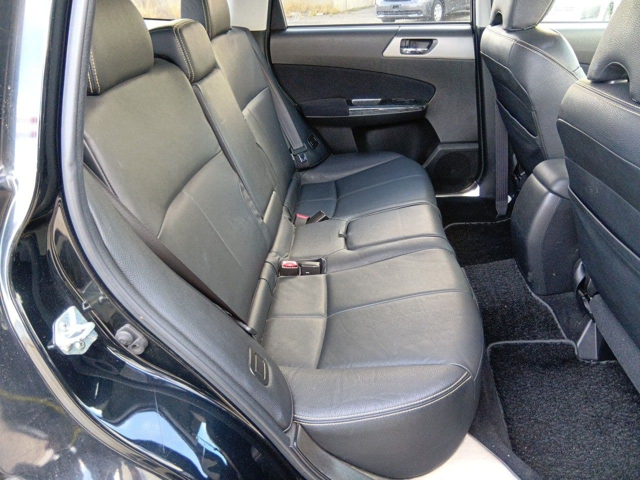 Vehicle SU00001263 large view 21