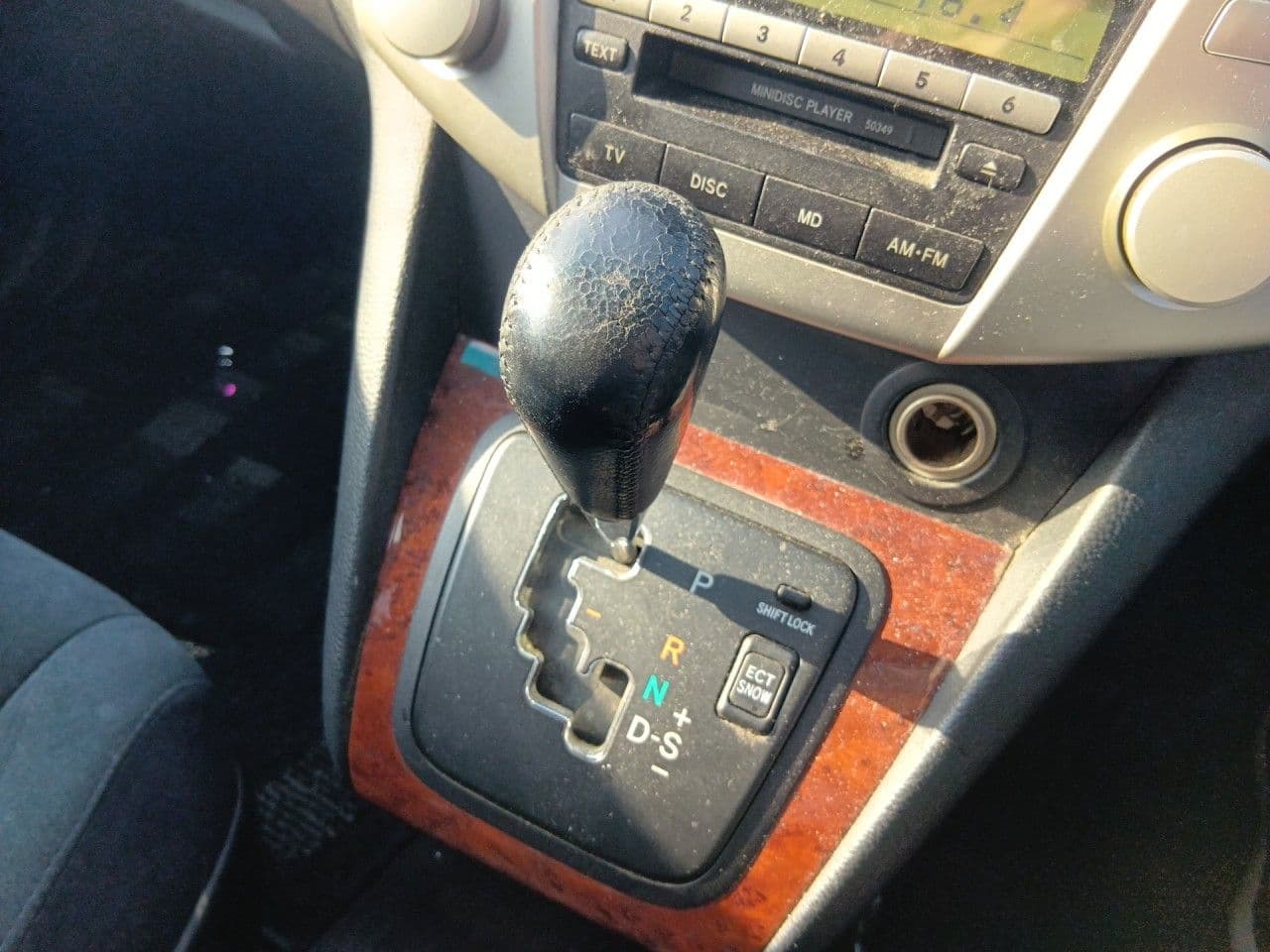 Vehicle SU00001239 large view 34