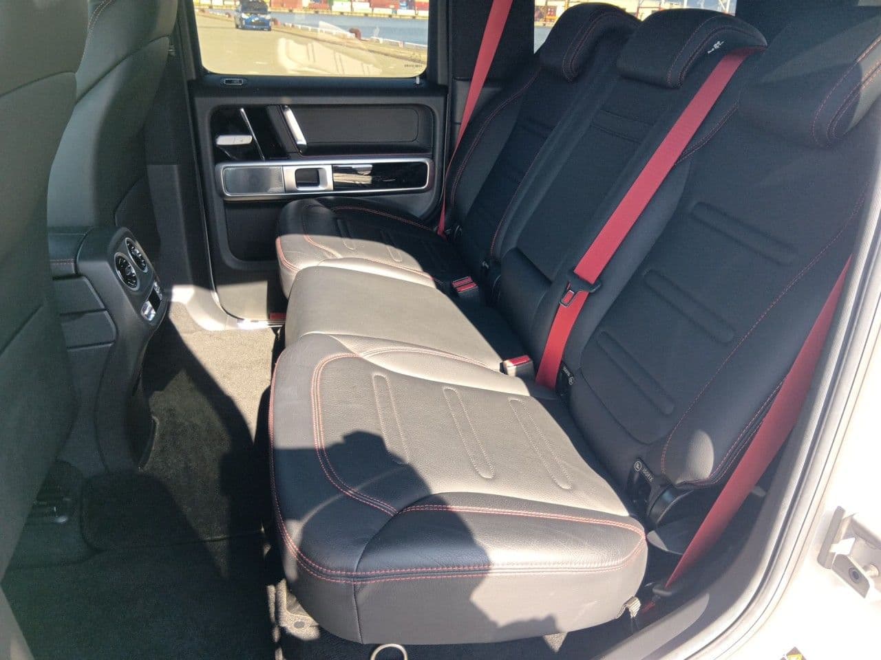 Vehicle SU00001267 large view 24