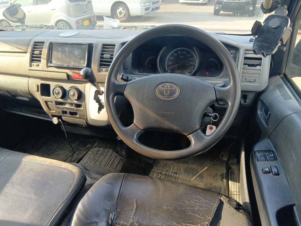 Vehicle SU00001268 large view 25