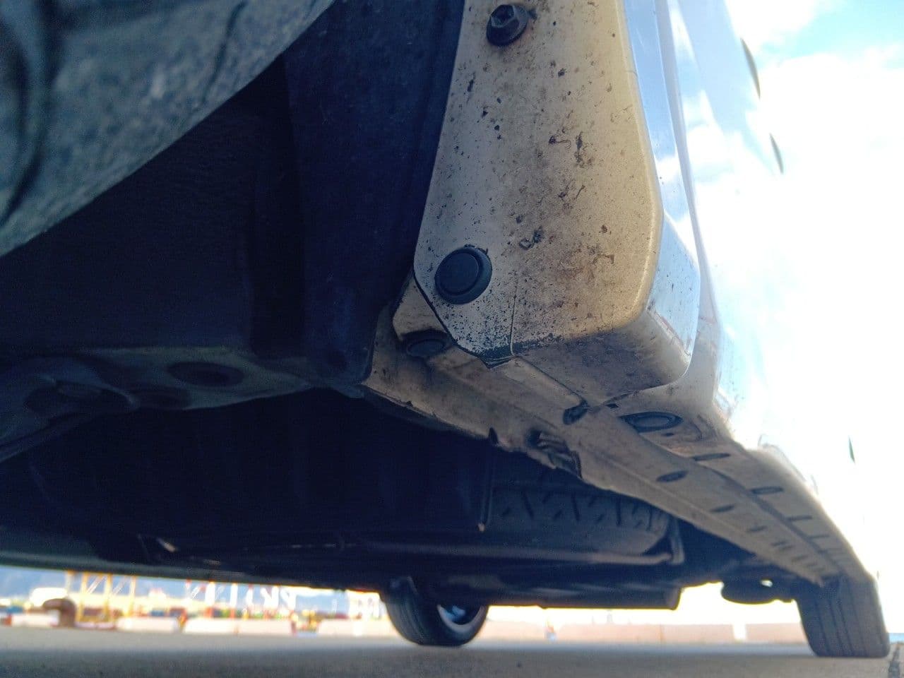 Vehicle SU00001251 large view 17