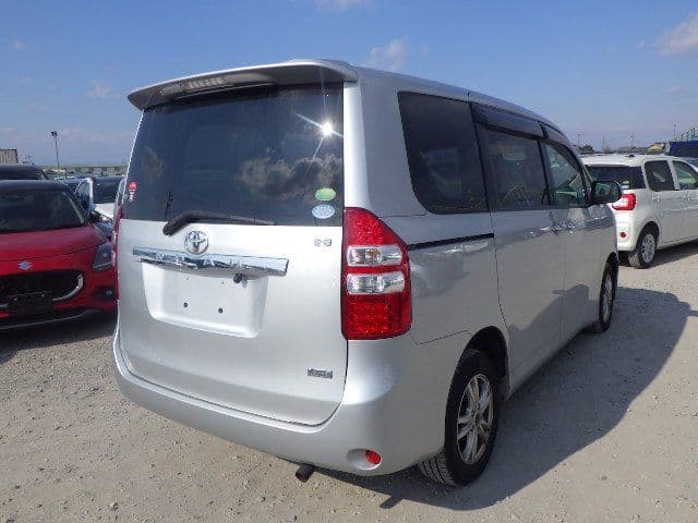 Vehicle SU00001227 large view 5