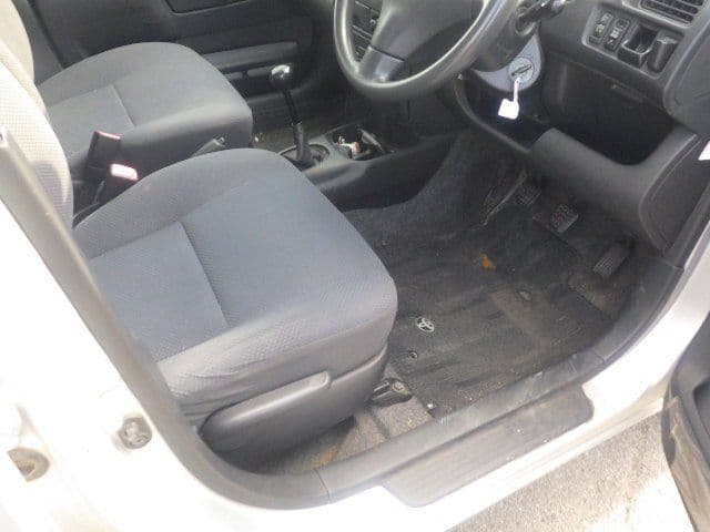 Vehicle SU00001228 large view 21