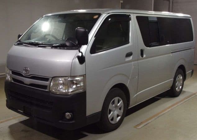 
									2013 TOYOTA HIACE DX
								