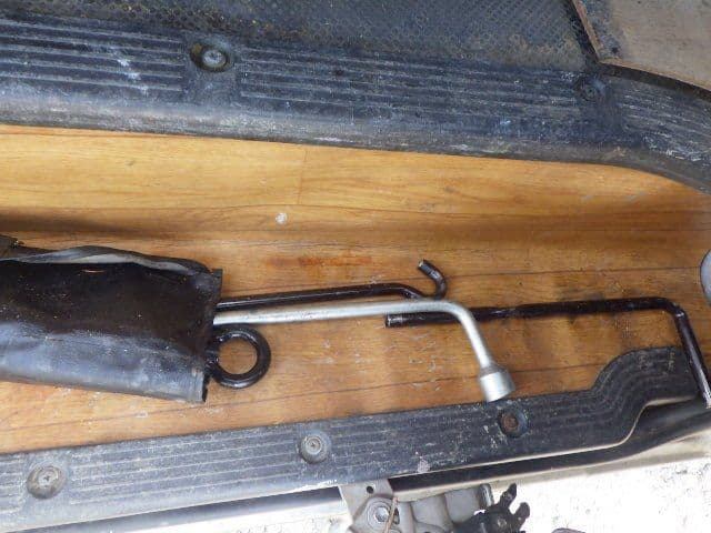 Vehicle SU00001244 large view 32