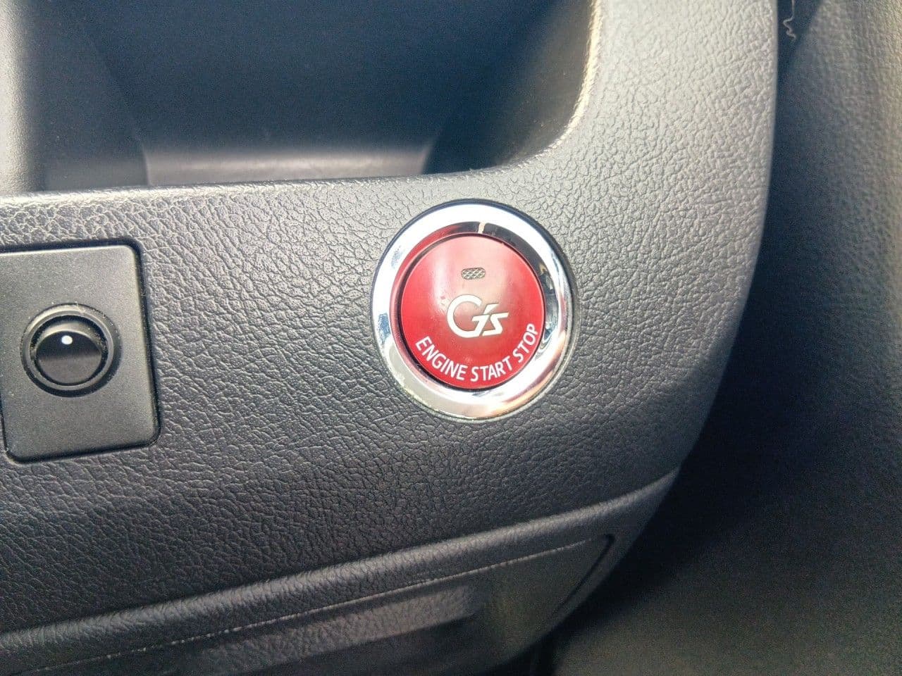 Vehicle SU00001319 large view 37