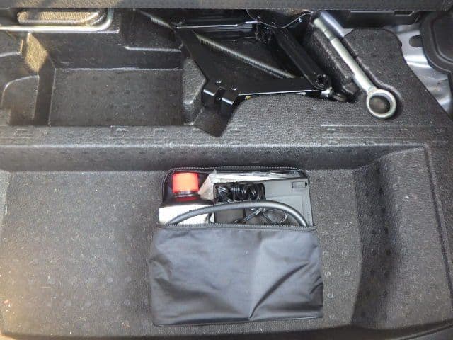 Vehicle SU00001236 large view 34