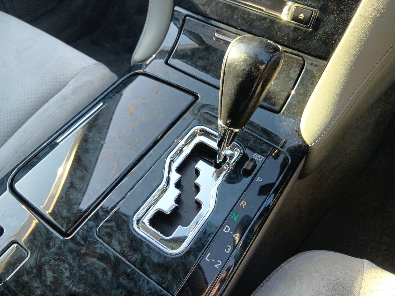 Vehicle SU00001300 large view 35