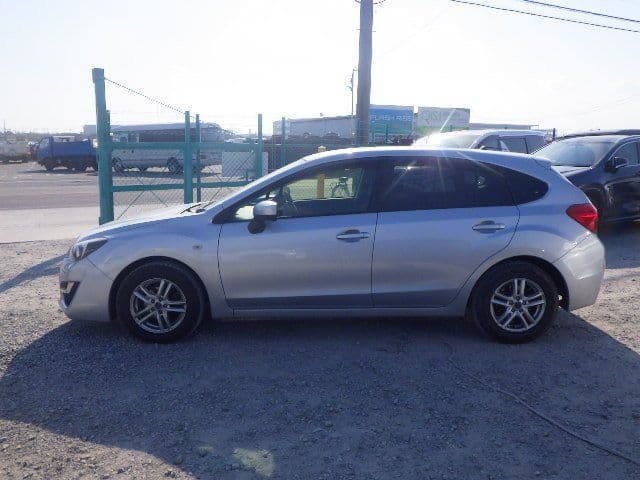 Vehicle SU00001236 large view 3