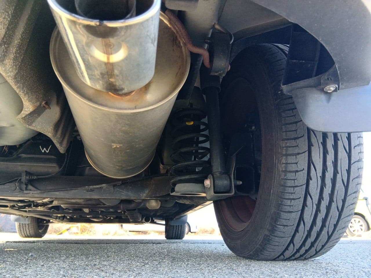 Vehicle SU00001281 large view 16