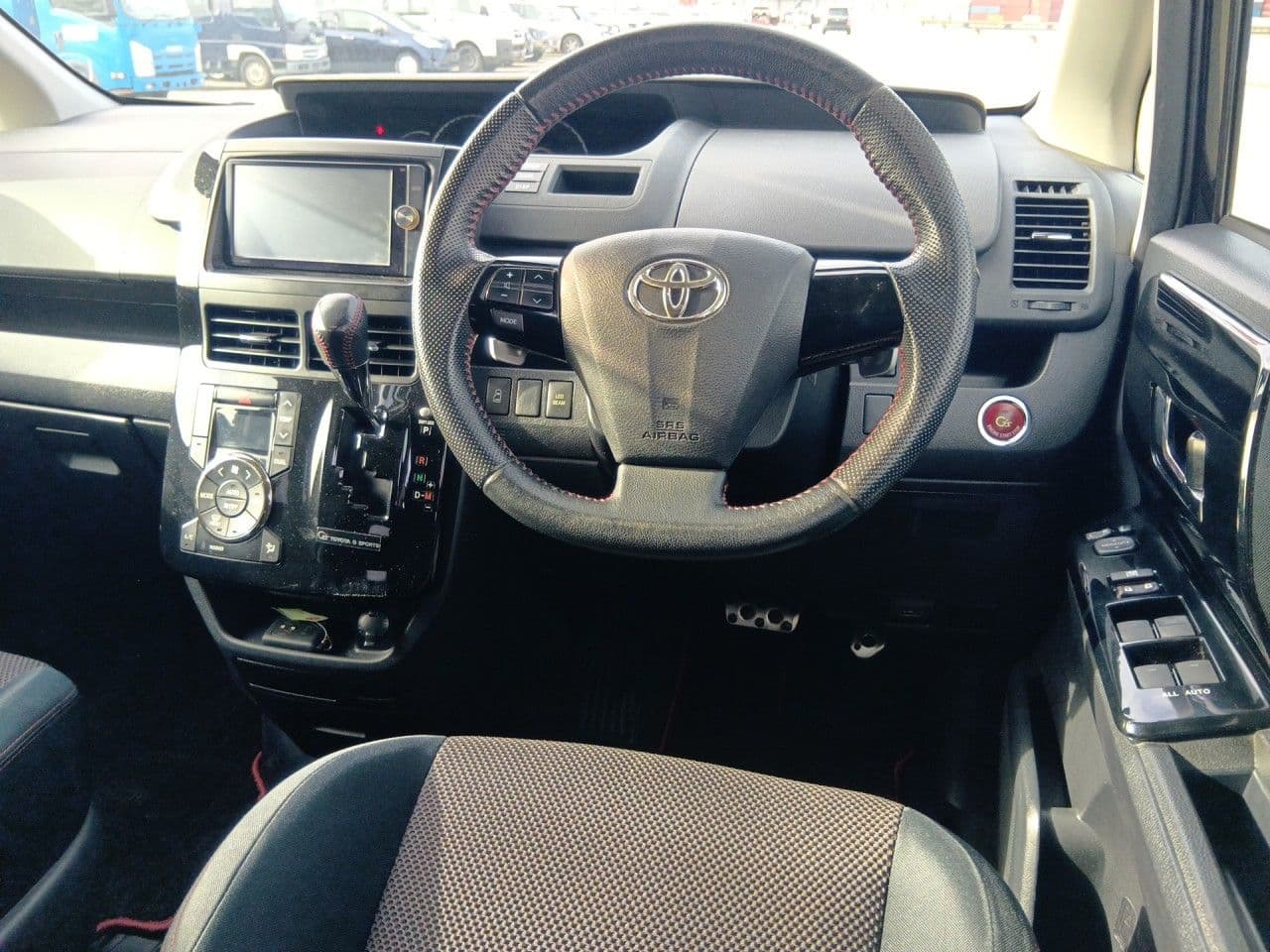 Vehicle SU00001319 large view 29