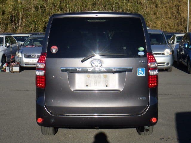 Vehicle SU00001241 large view 5