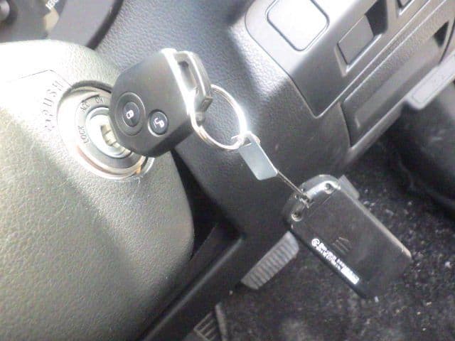 Vehicle SU00001230 large view 34