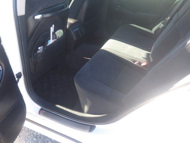 Vehicle SU00001274 large view 25