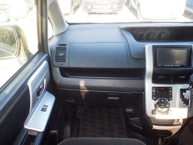 Vehicle SU00001241 large view 29