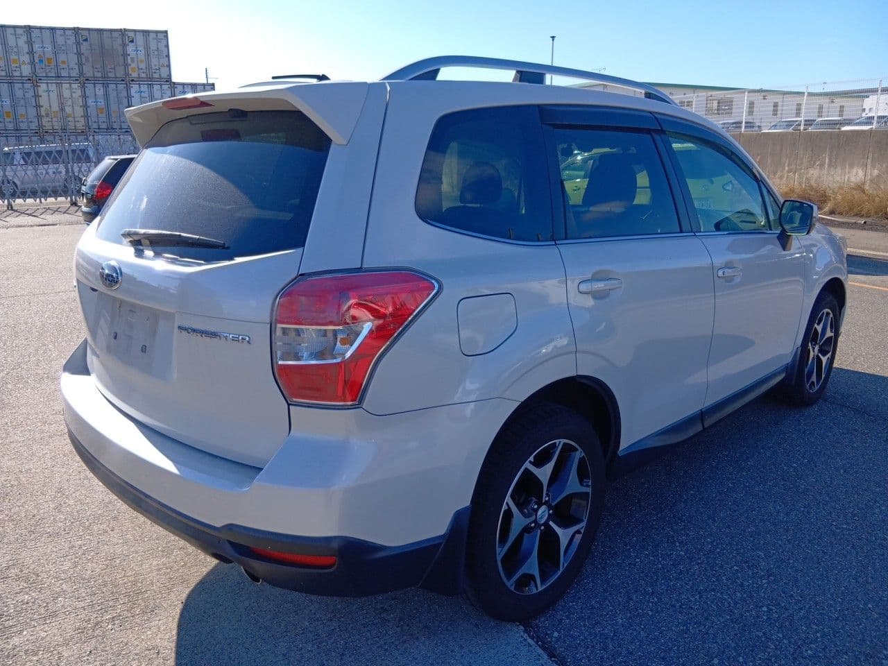 Vehicle SU00001273 large view 5