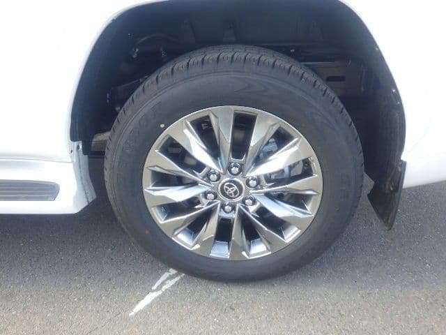 Vehicle SU00001234 large view 12