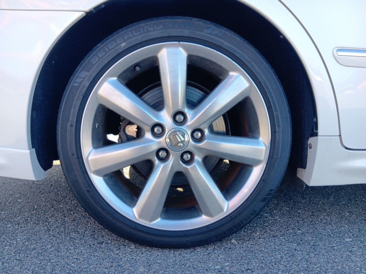 Vehicle SU00001300 large view 12