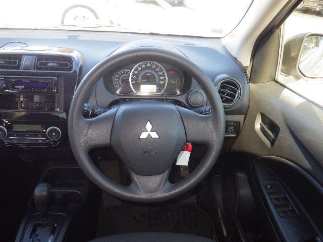 Vehicle SU00001285 large view 26