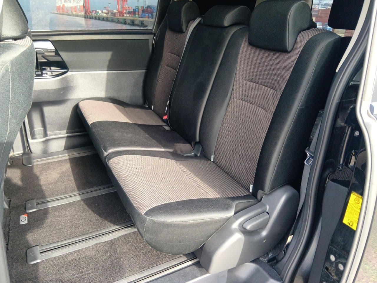 Vehicle SU00001319 large view 26