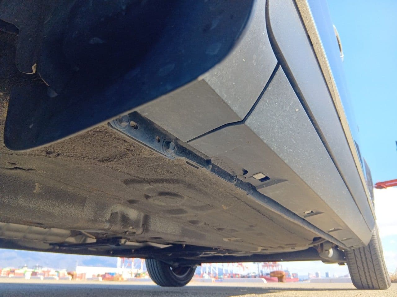 Vehicle SU00001281 large view 17