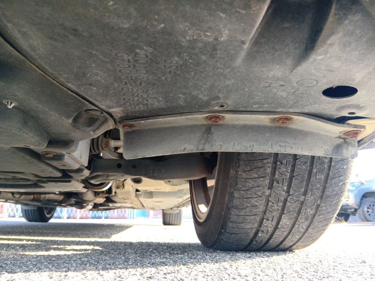 Vehicle SU00001300 large view 15