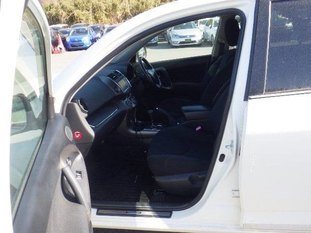 Vehicle SU00001235 large view 26